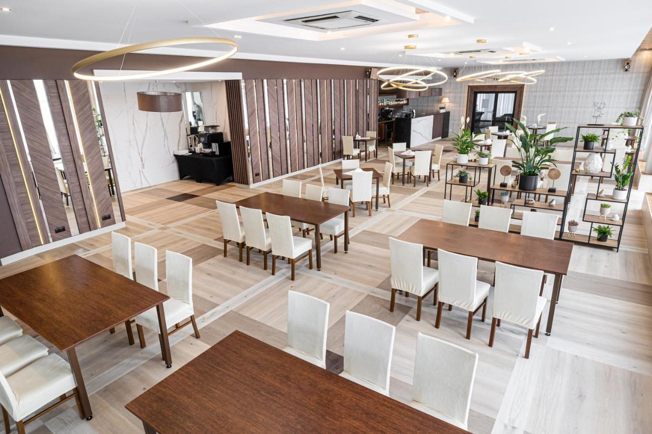 Hotel Lesny 비아위스토크 외부 사진
