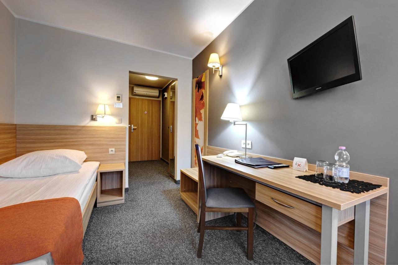 Hotel Lesny 비아위스토크 외부 사진
