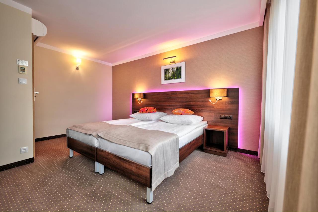 Hotel Lesny 비아위스토크 외부 사진