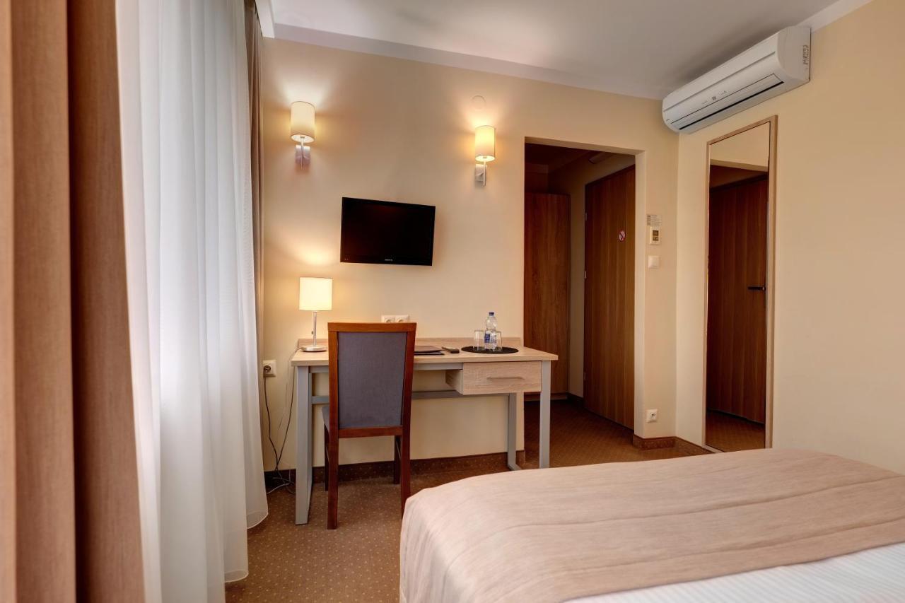 Hotel Lesny 비아위스토크 외부 사진